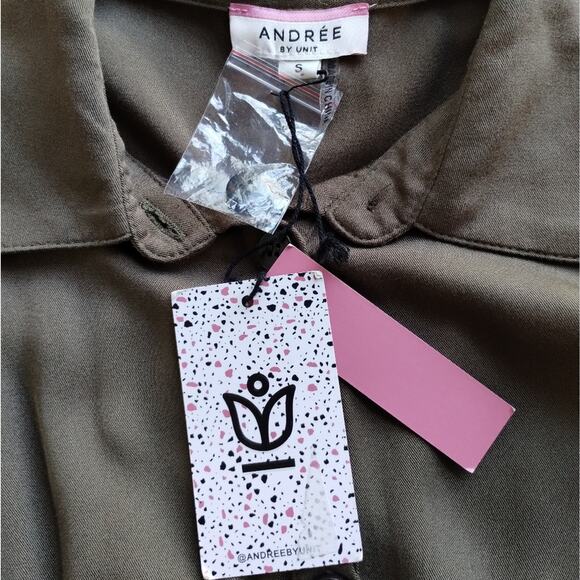 L Andree by Unit Olive Green Dolman Wide Sleeve Button Collared Dress S NWT Flaw - Picture 5 of 15